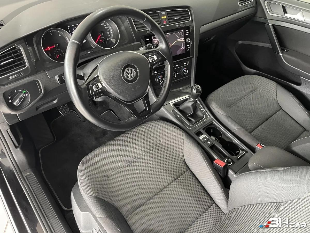 Aperçu indisponible de Volkswagen Golf