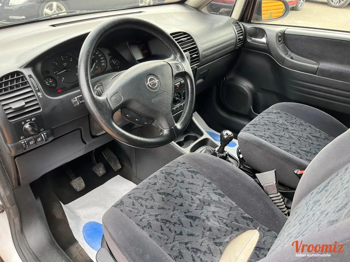 Opel Zafira 