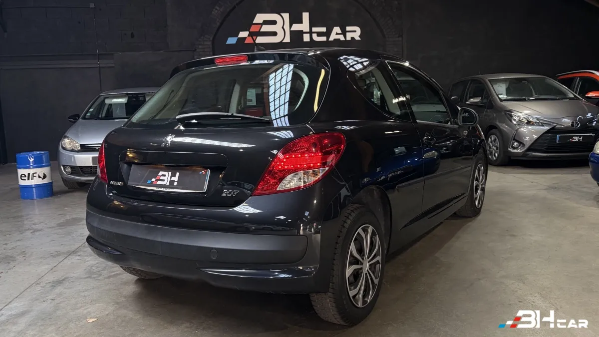 Peugeot 207 - photo 2
