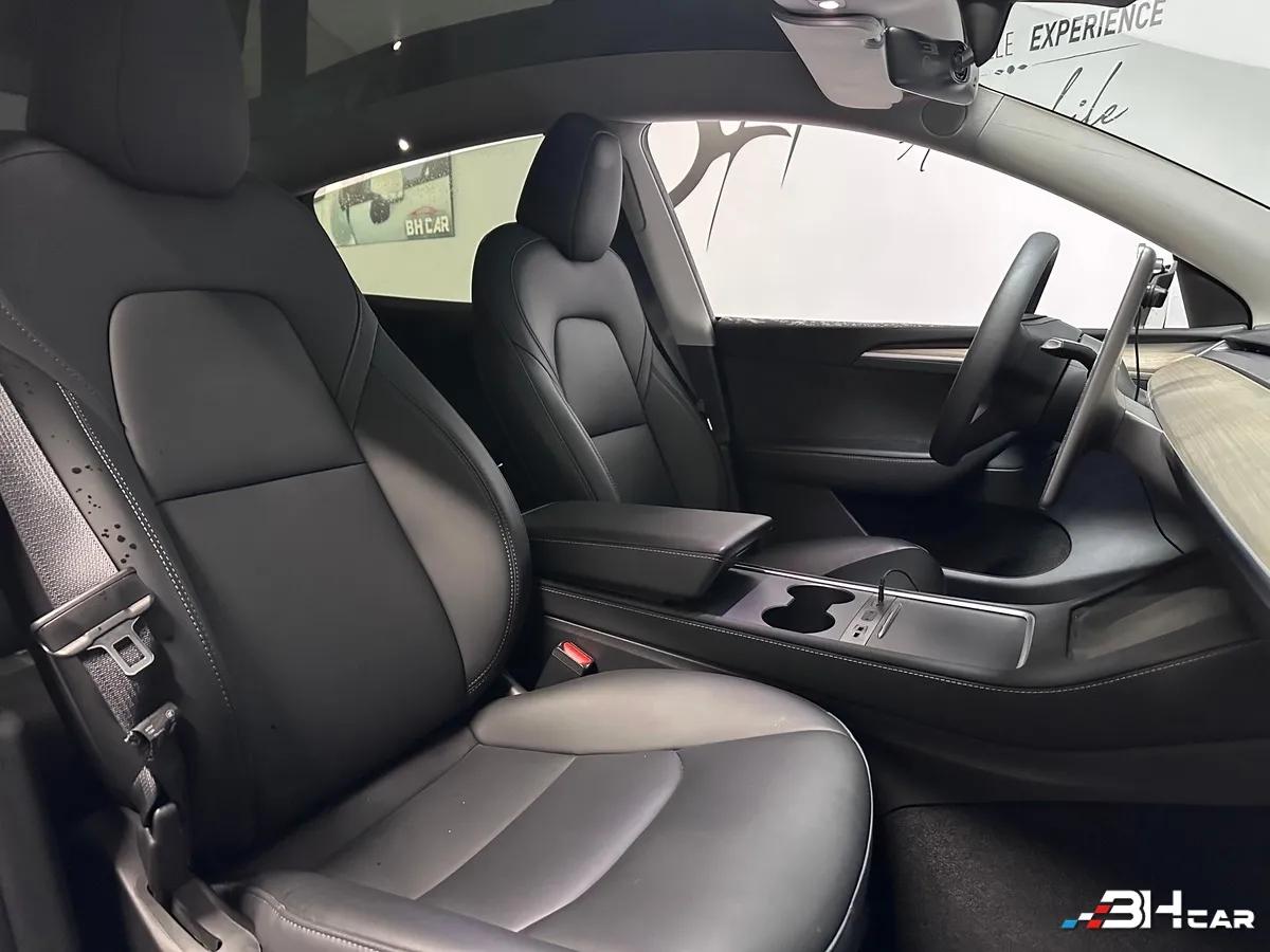 Aperçu indisponible de Tesla Model-y