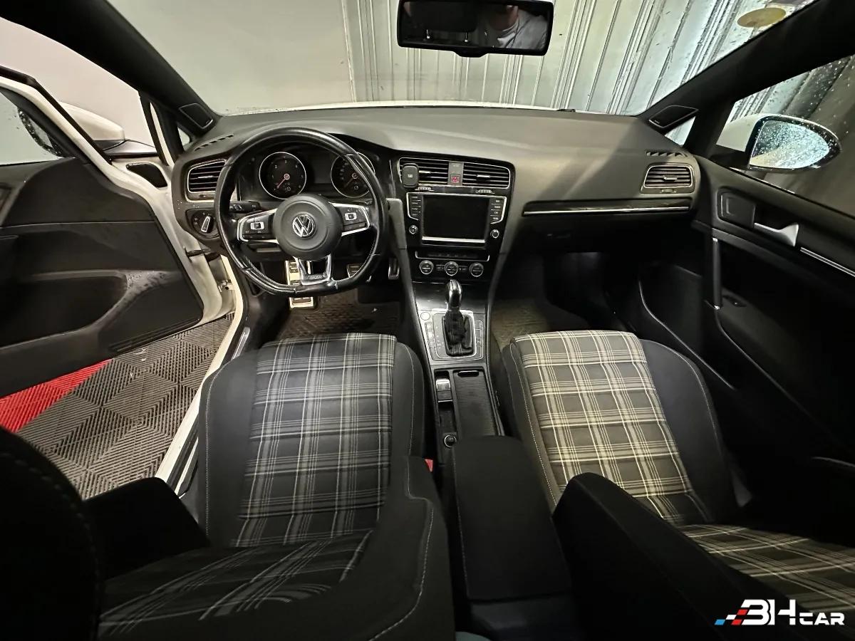 Aperçu indisponible de Volkswagen Golf