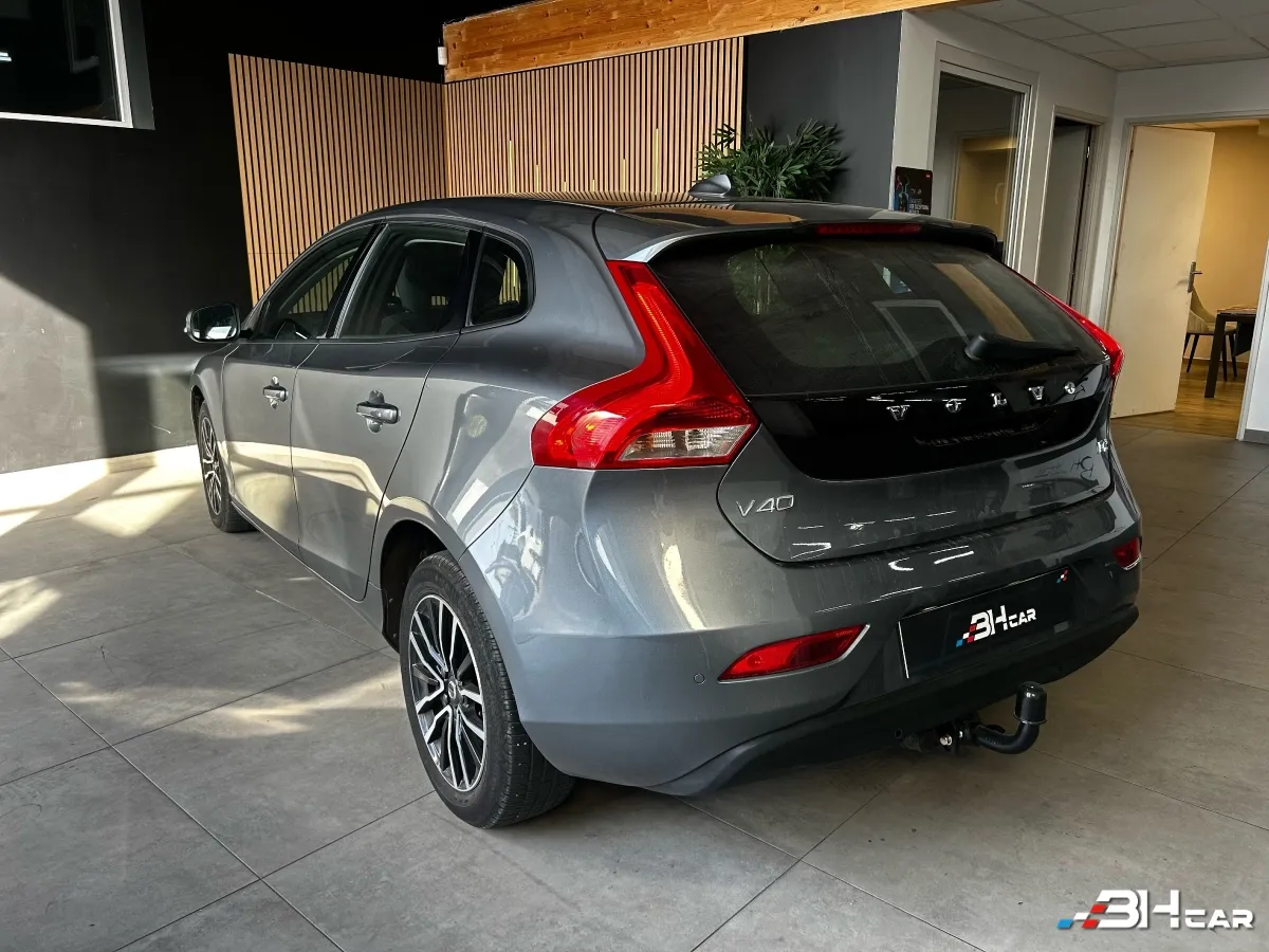 Volvo V40 - photo 5
