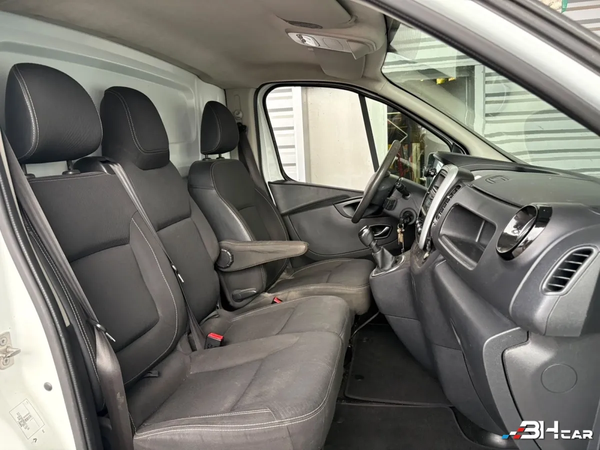 Renault Trafic Vu - photo 9