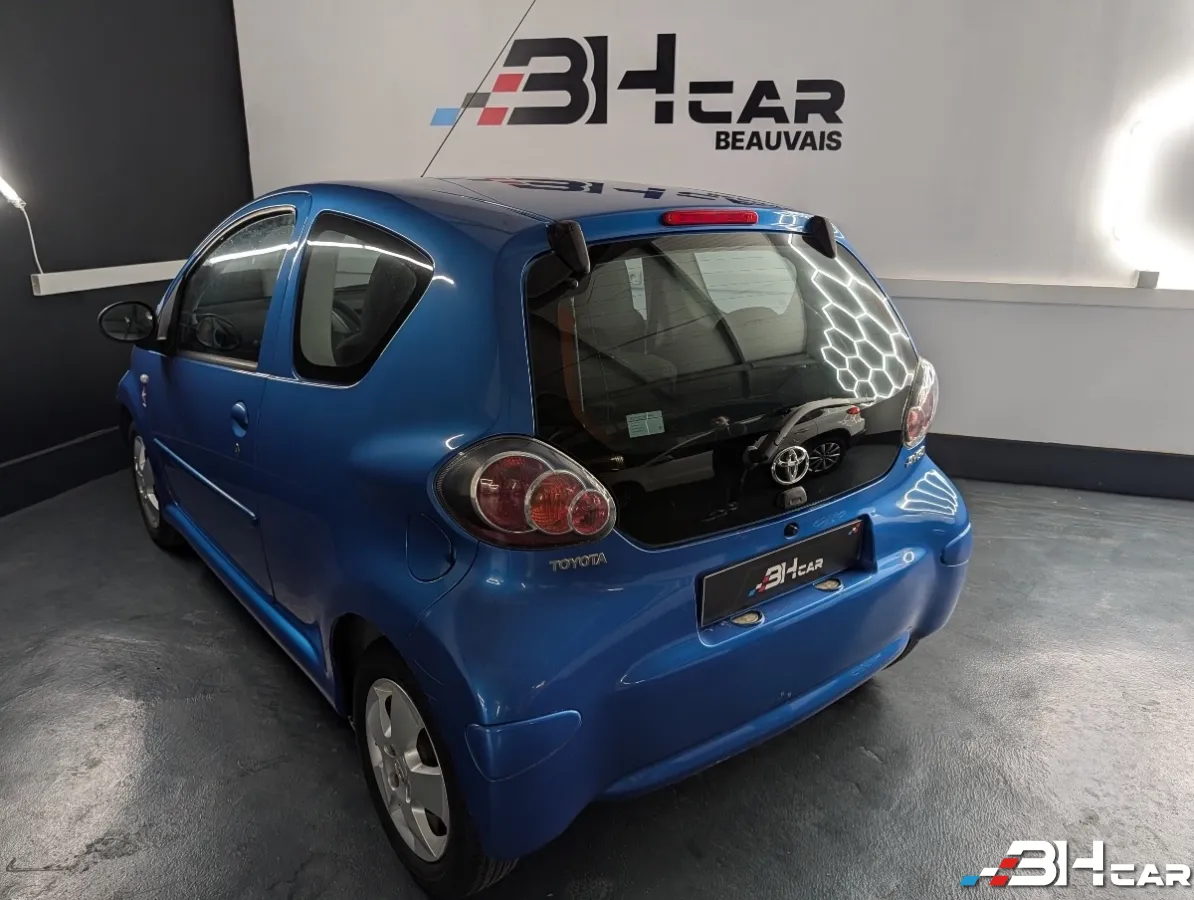Toyota Aygo - photo 2