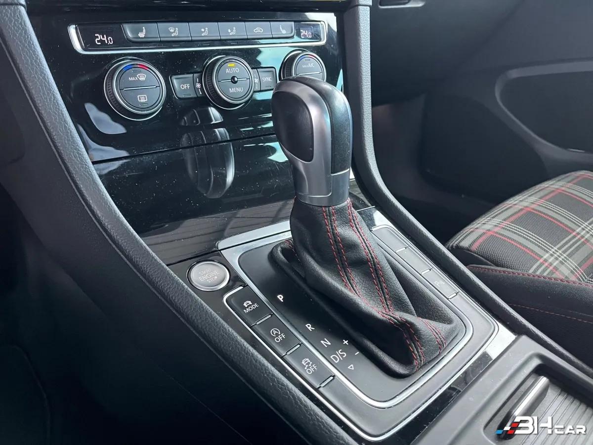 Aperçu indisponible de Volkswagen Golf