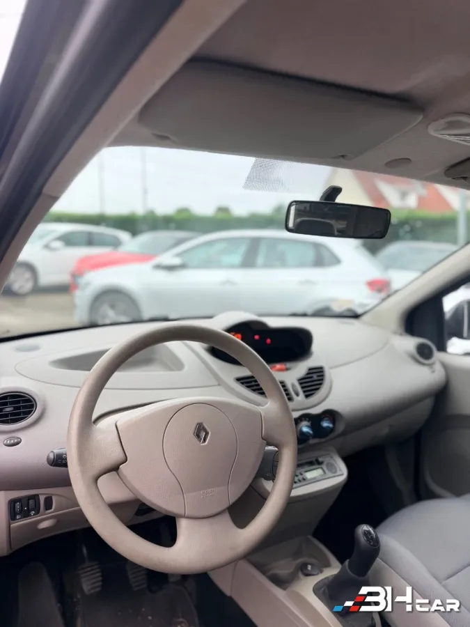 Renault Twingo - photo 3