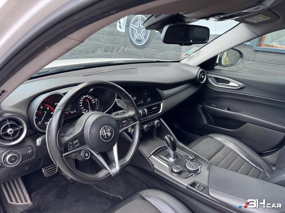 Aperçu indisponible de Alfa Romeo Giulia