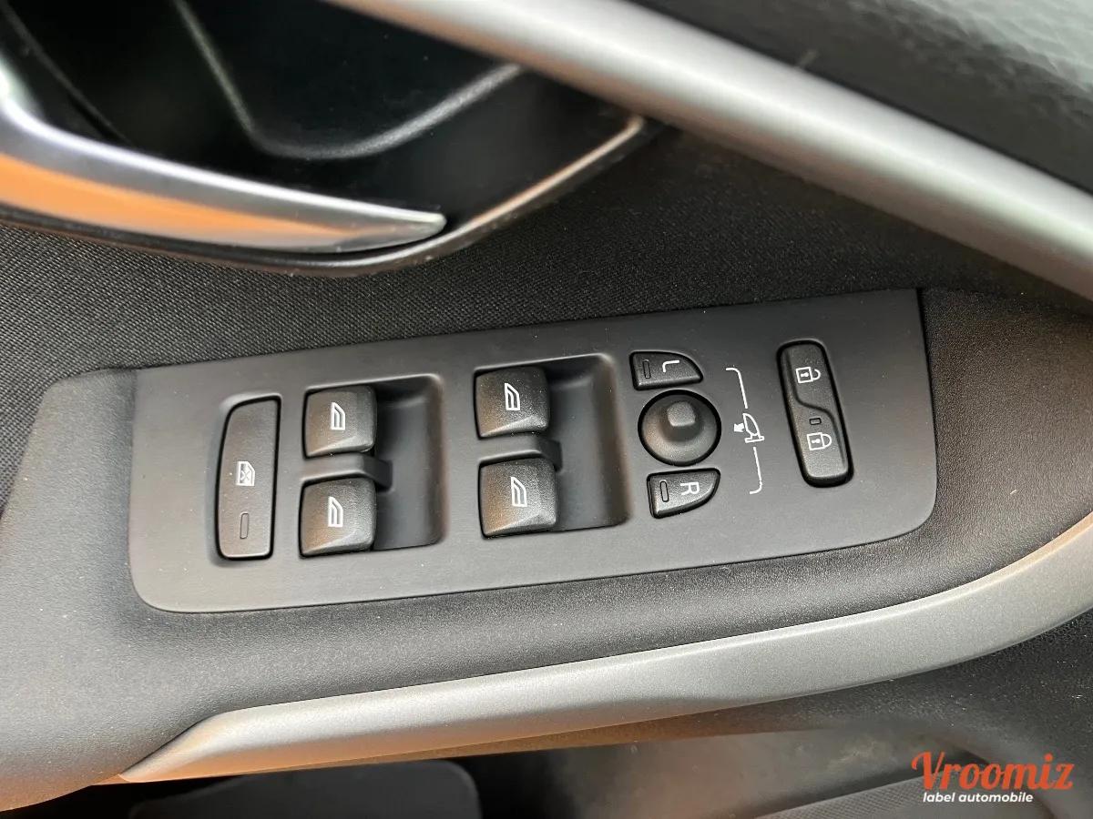 VOLVO V40 II D2 2.0 TDi Geartronic 120 CV Boîte automatique