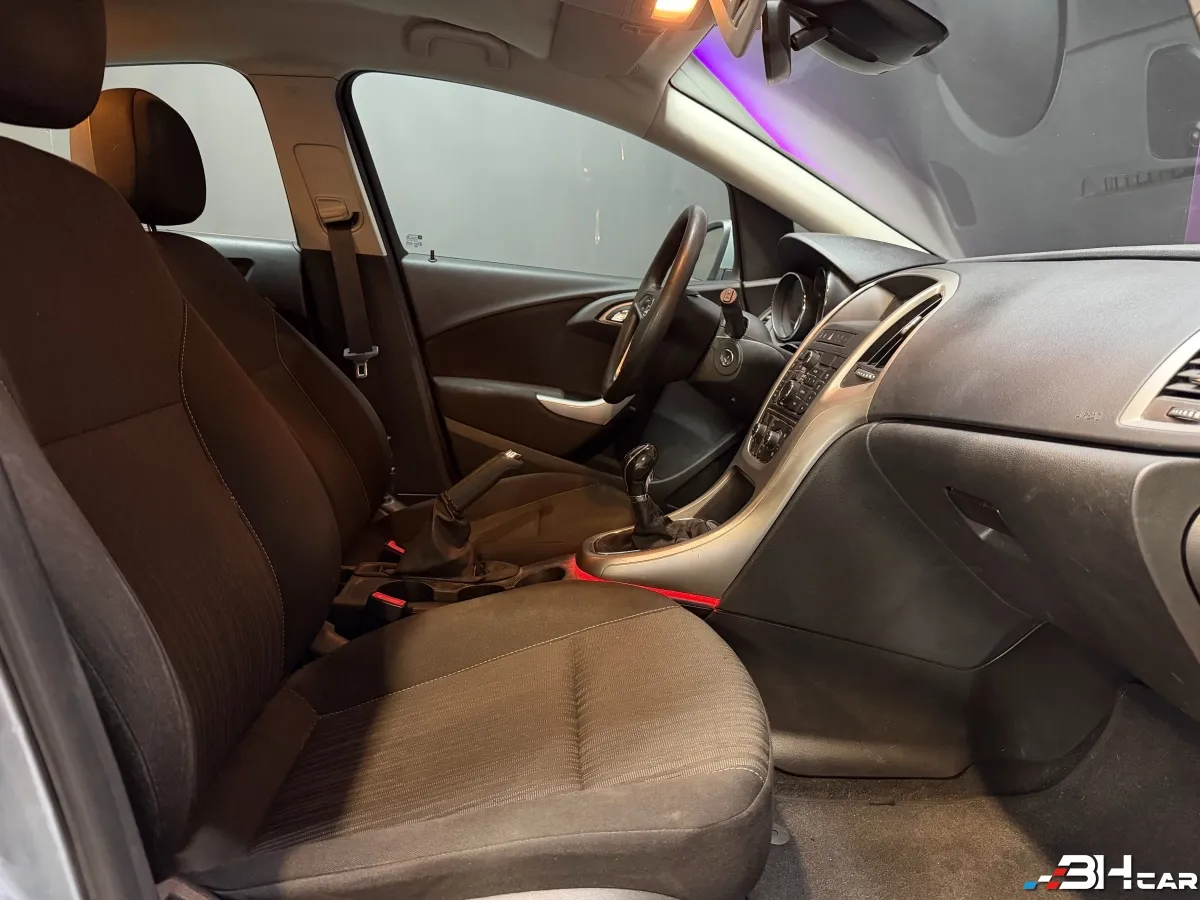 Opel Astra - photo 10