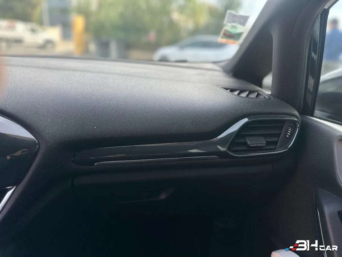 Ford Fiesta - photo 24
