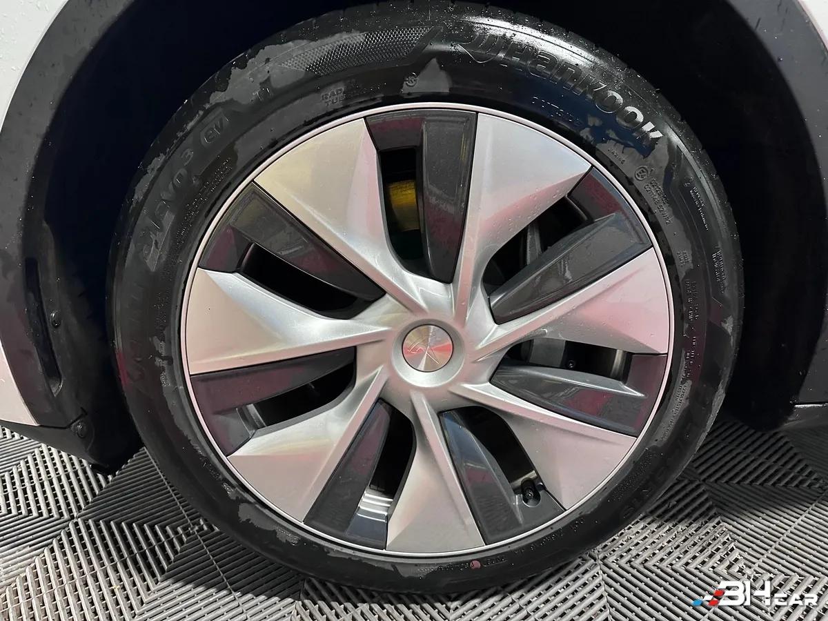 Aperçu indisponible de Tesla Model-y