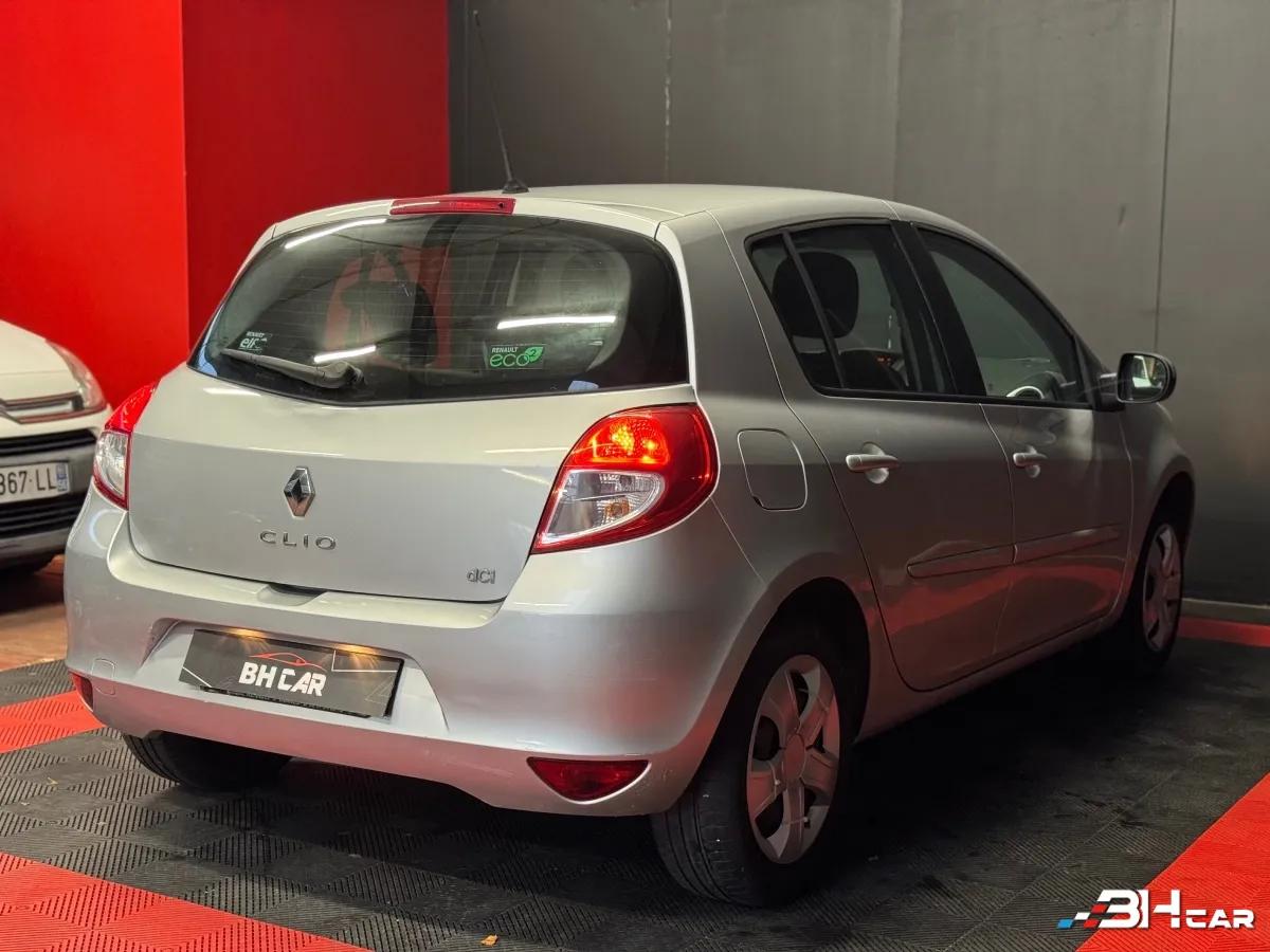 Aperçu indisponible de RENAULT Clio