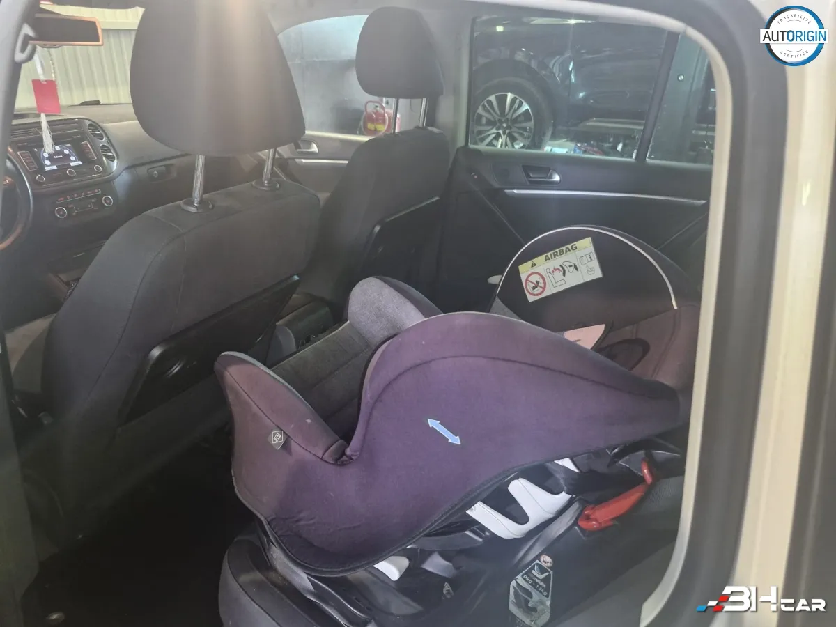 Volkswagen Tiguan - photo 28