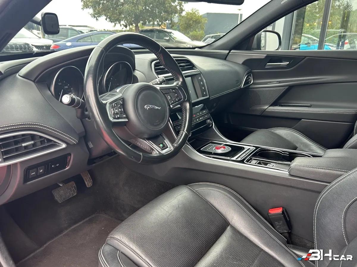 Aperçu indisponible de Jaguar XE