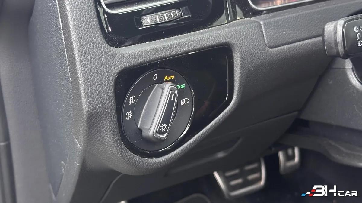 Aperçu indisponible de Volkswagen Golf