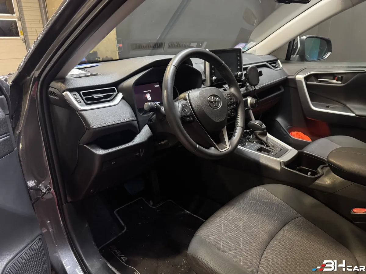 Toyota Rav-4 - photo 10