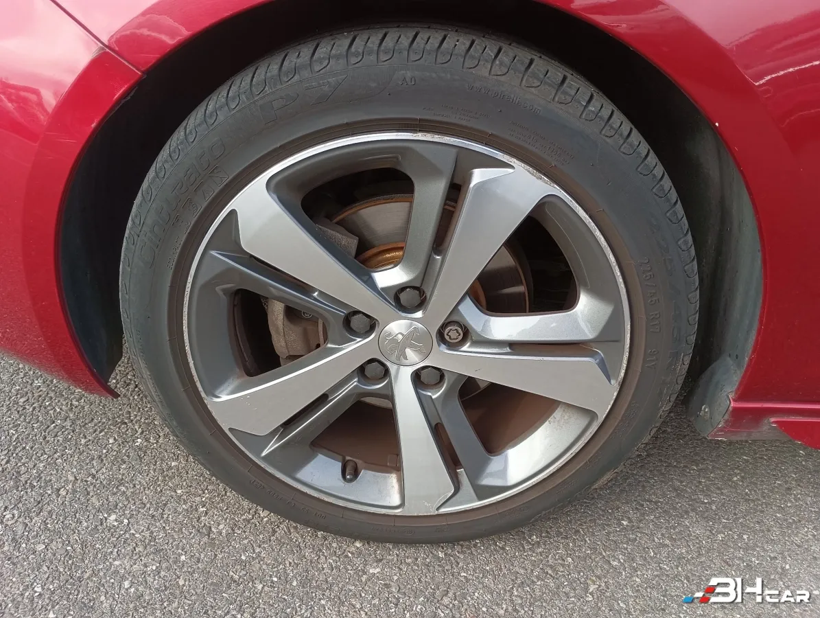 Peugeot 308 - photo 12