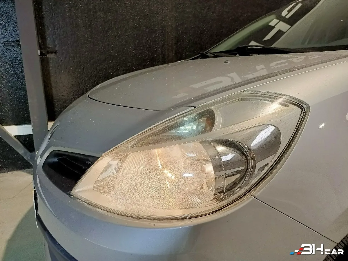 Renault Clio - photo 24