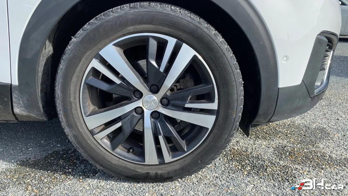 Aperçu indisponible de Peugeot 5008