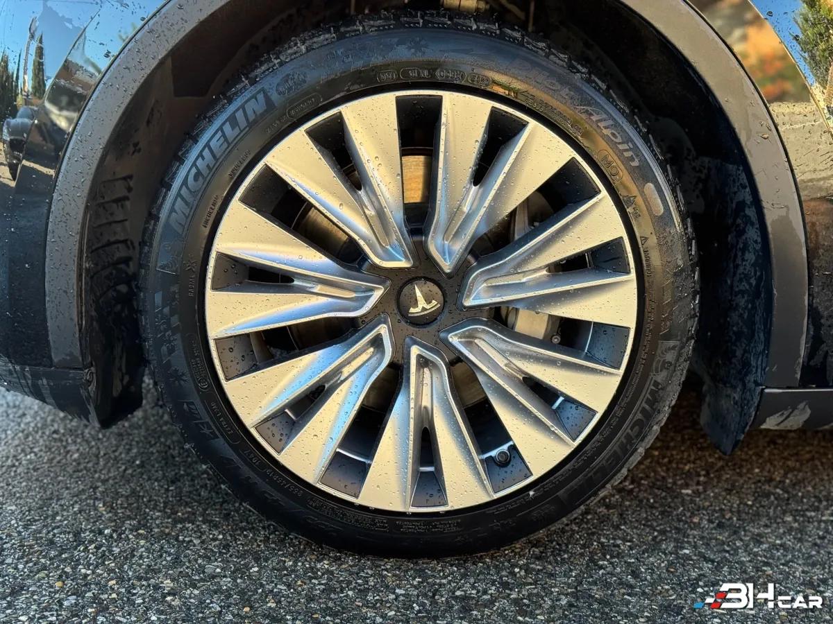 Aperçu indisponible de Tesla Model-y