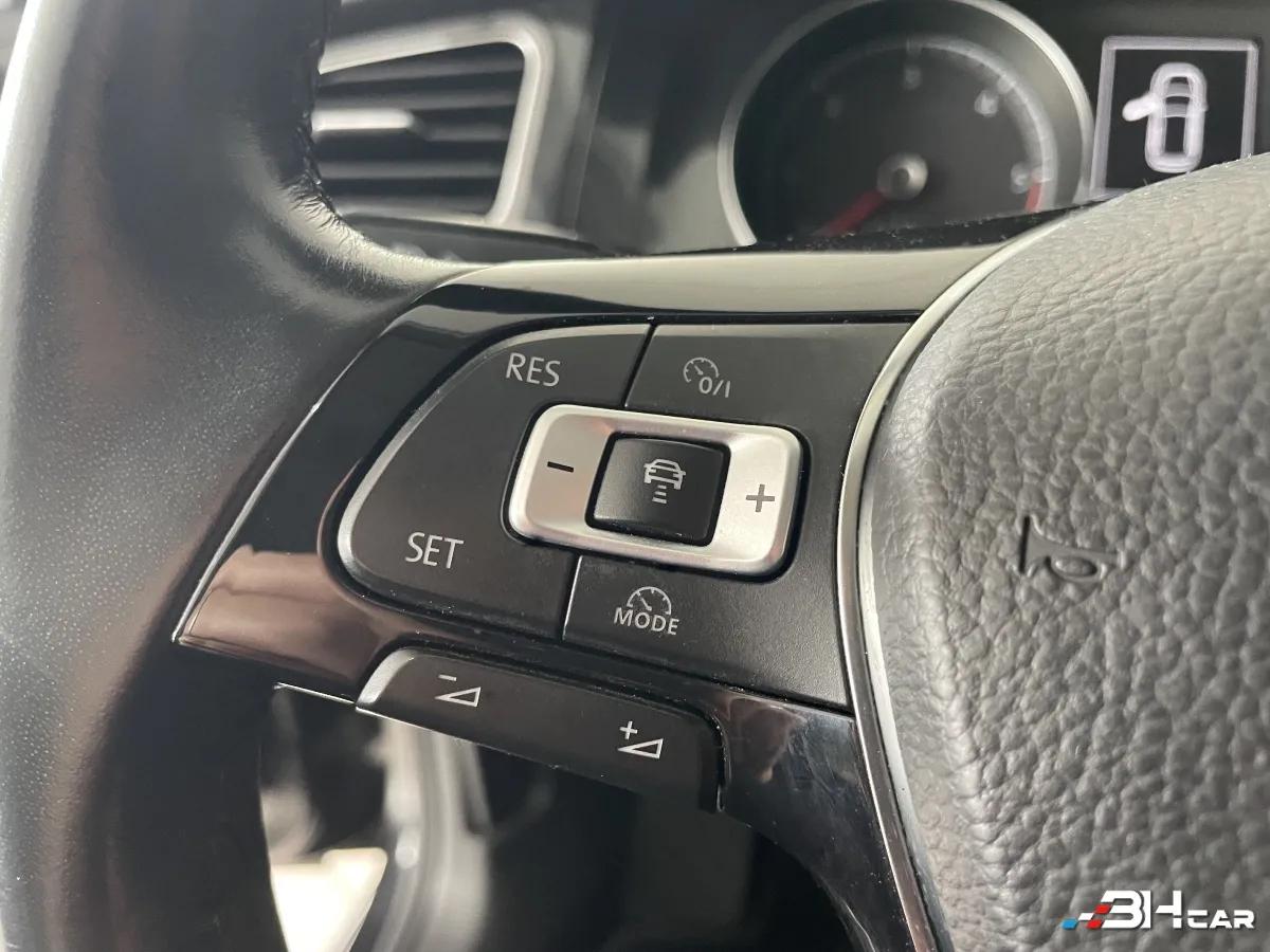 Aperçu indisponible de Volkswagen Golf