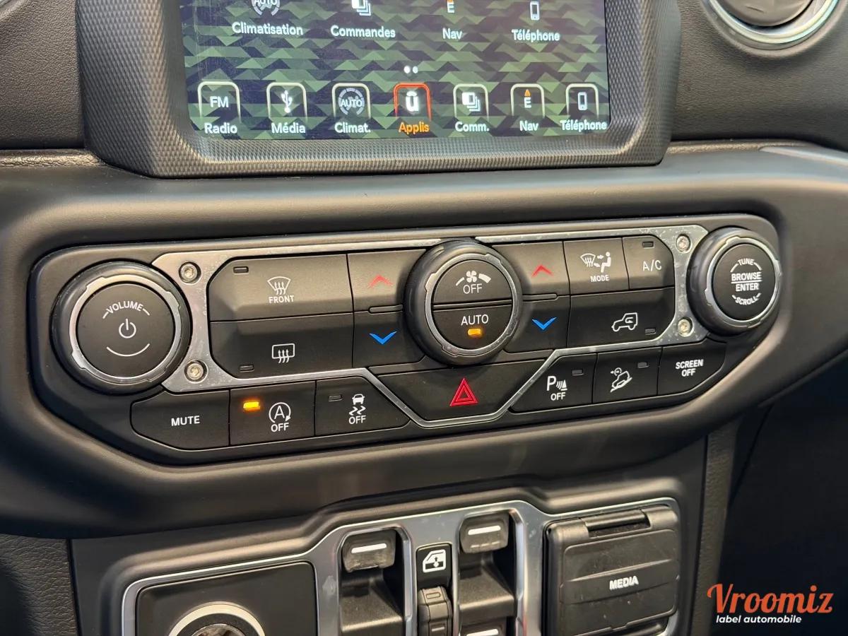Jeep Wrangler 2.0 T 270 UNLIMITED SAHARA AWD BVA