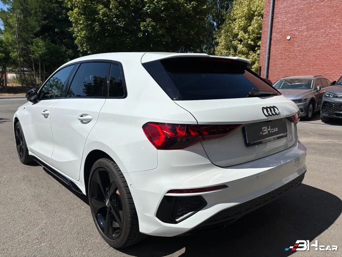 Audi A3 - photo 4