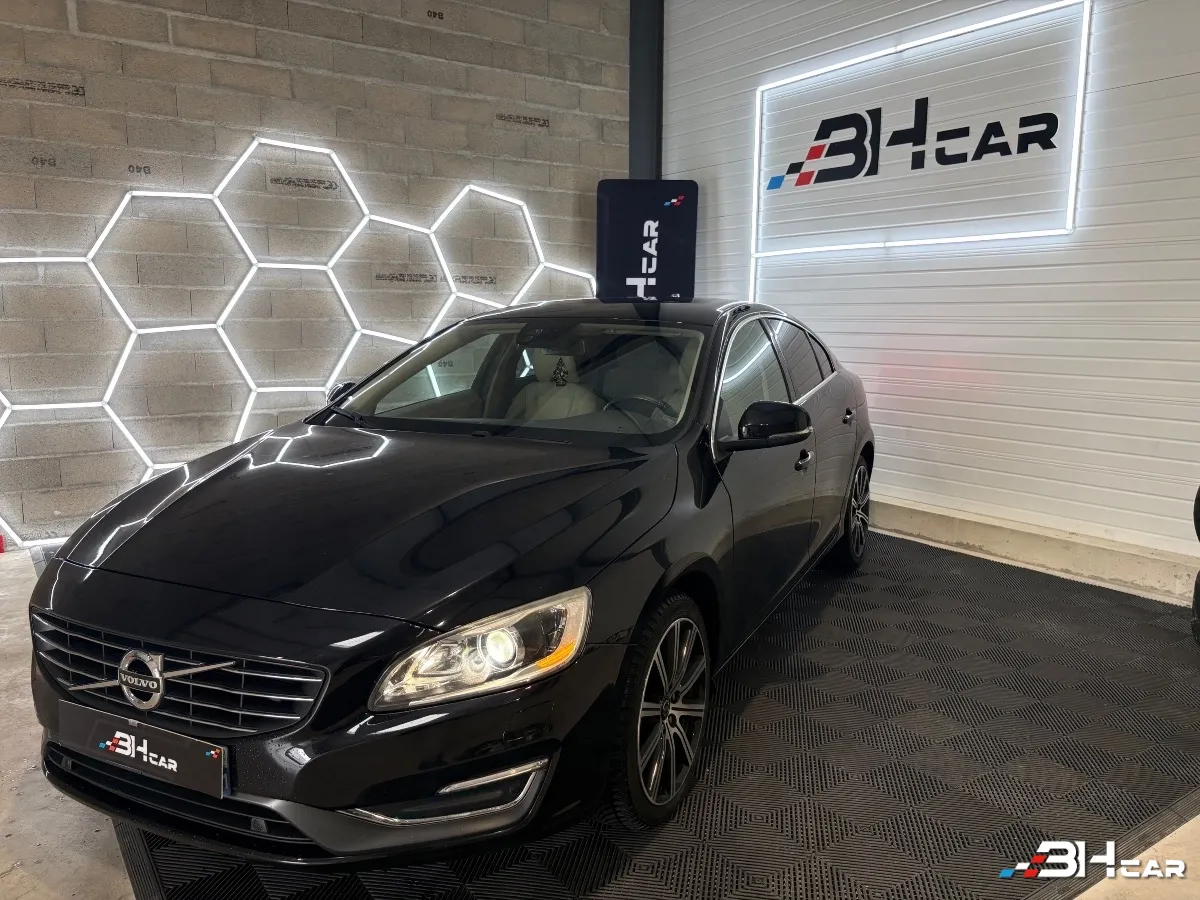 Volvo S60 - photo 5