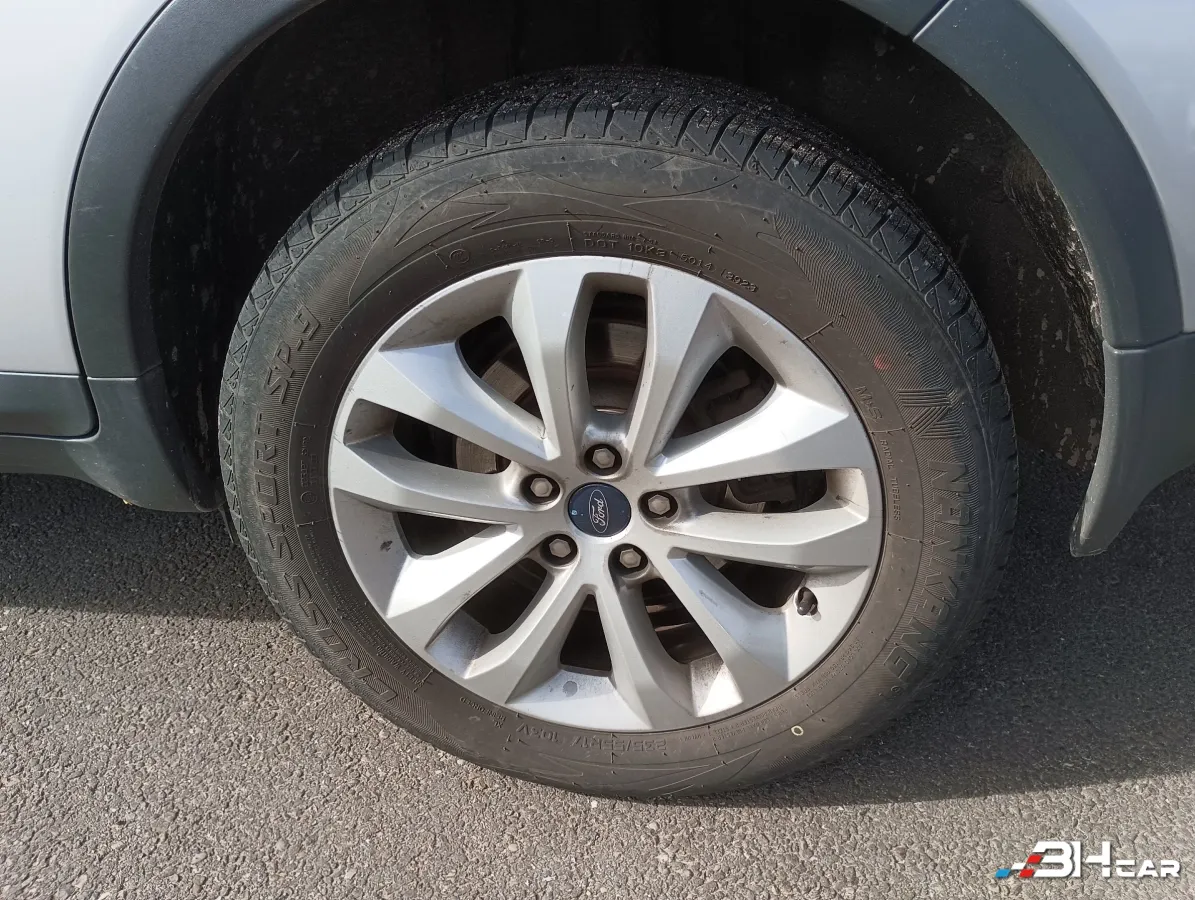 Ford Kuga - photo 11
