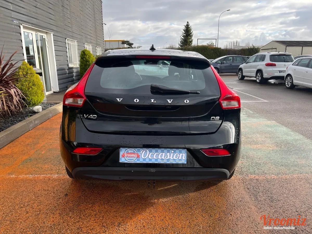 VOLVO V40 II D2 2.0 TDi Geartronic 120 CV Boîte automatique