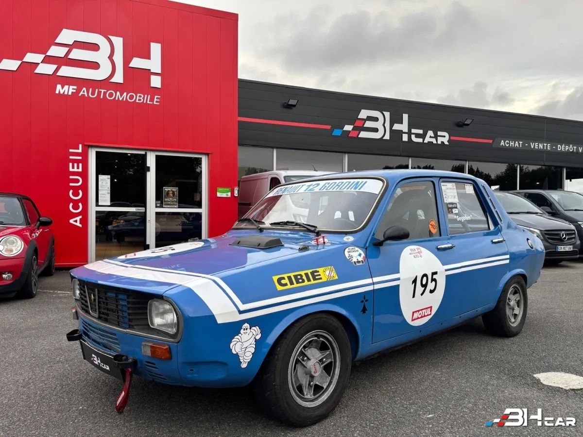 Renault R12