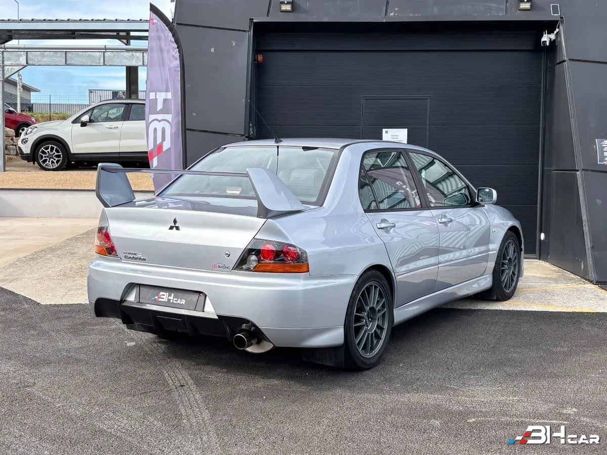 Mitsubishi Lancer - photo 7