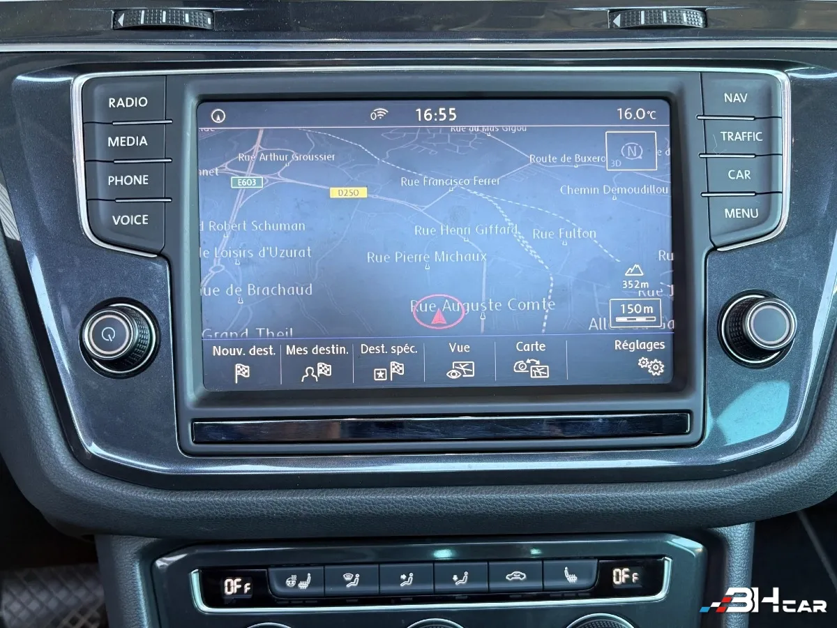 Volkswagen Tiguan - photo 17