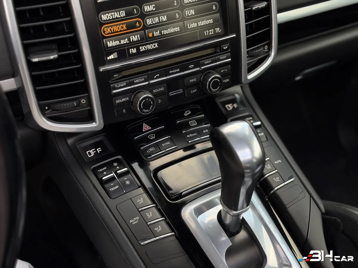 Porsche Cayenne - photo 18