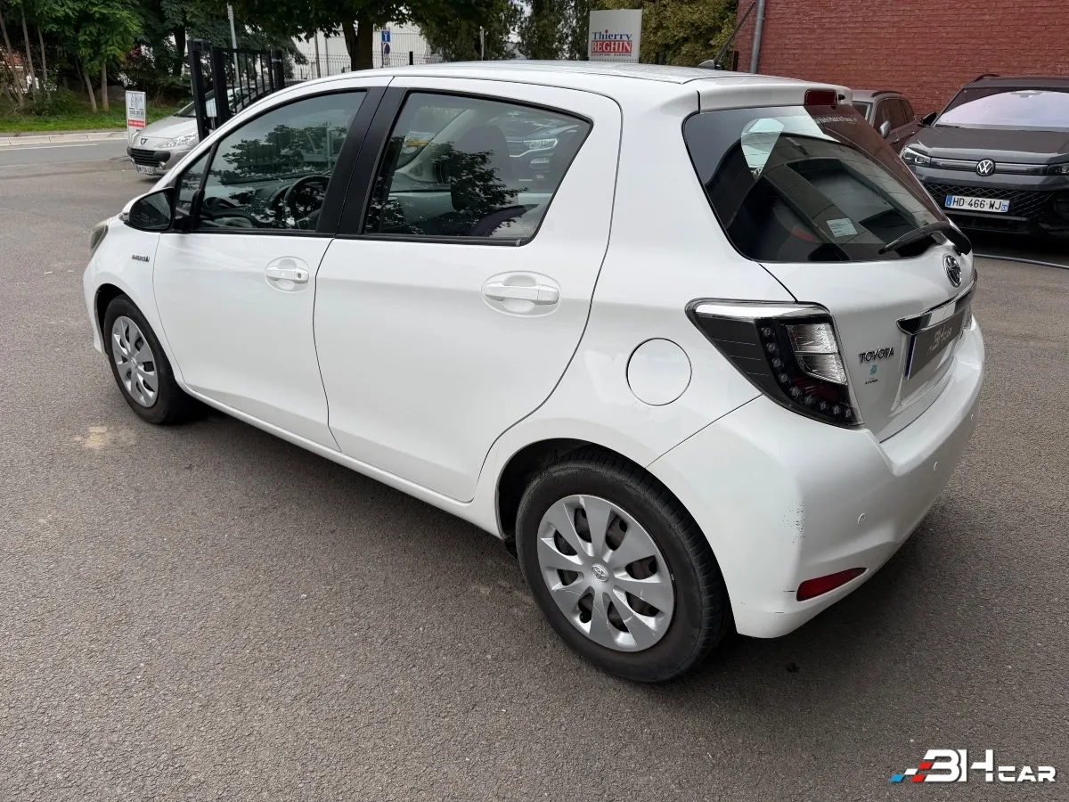Toyota Yaris - photo 3