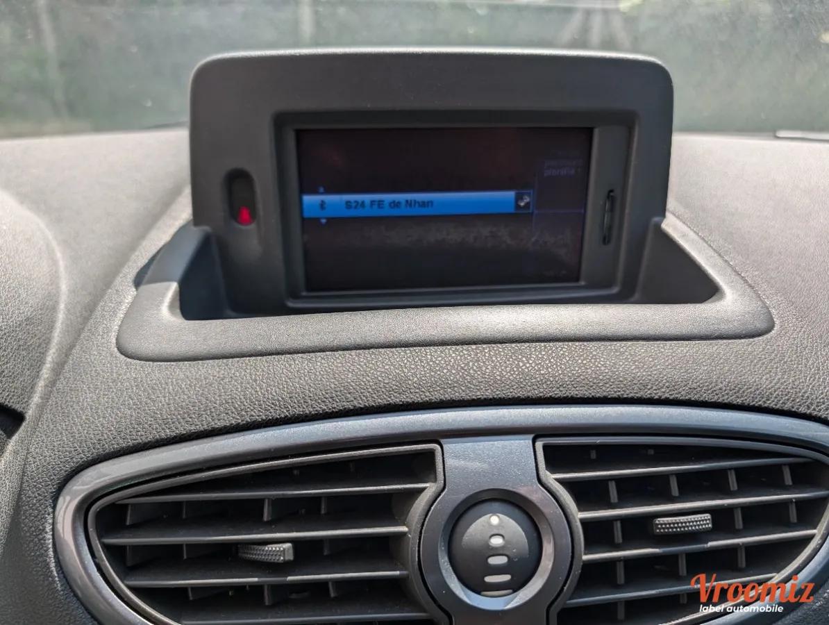 Renault Clio 1.6 110 DYNAMIQUE BVA