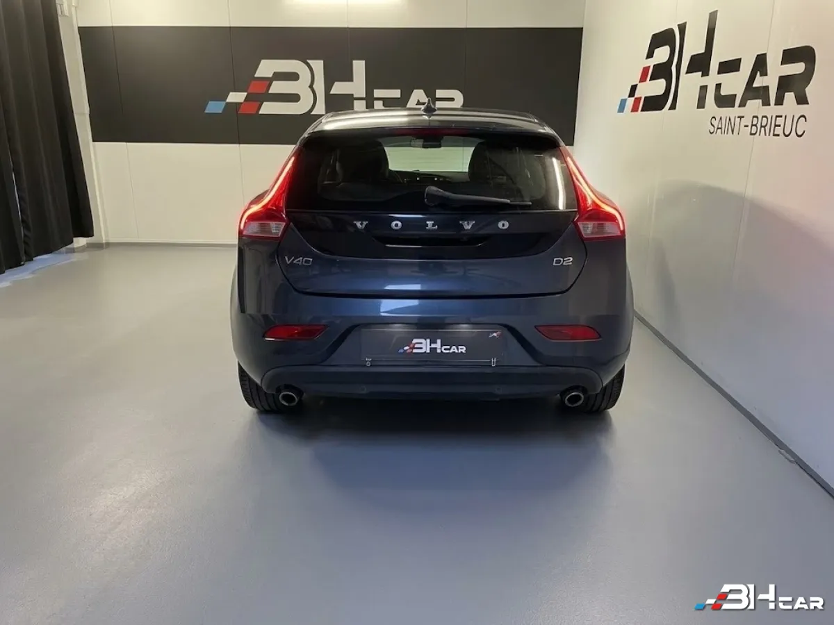 Volvo V40 - photo 4