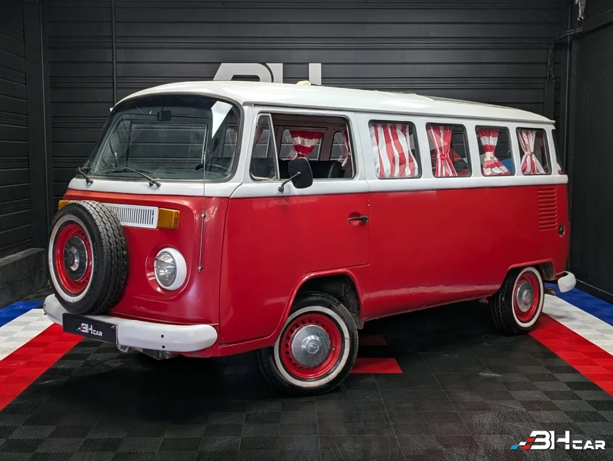 VOLKSWAGEN COMBI