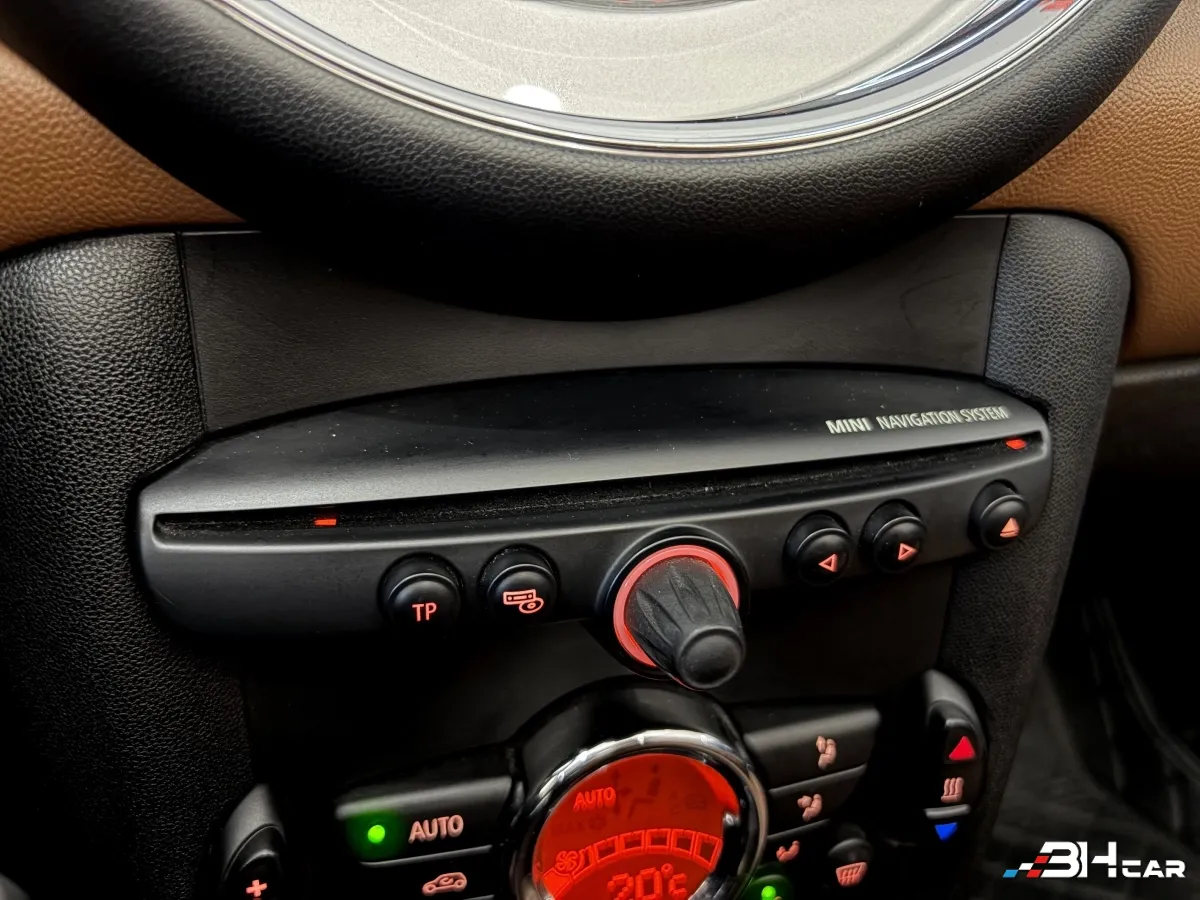 Mini Cabrio - photo 17