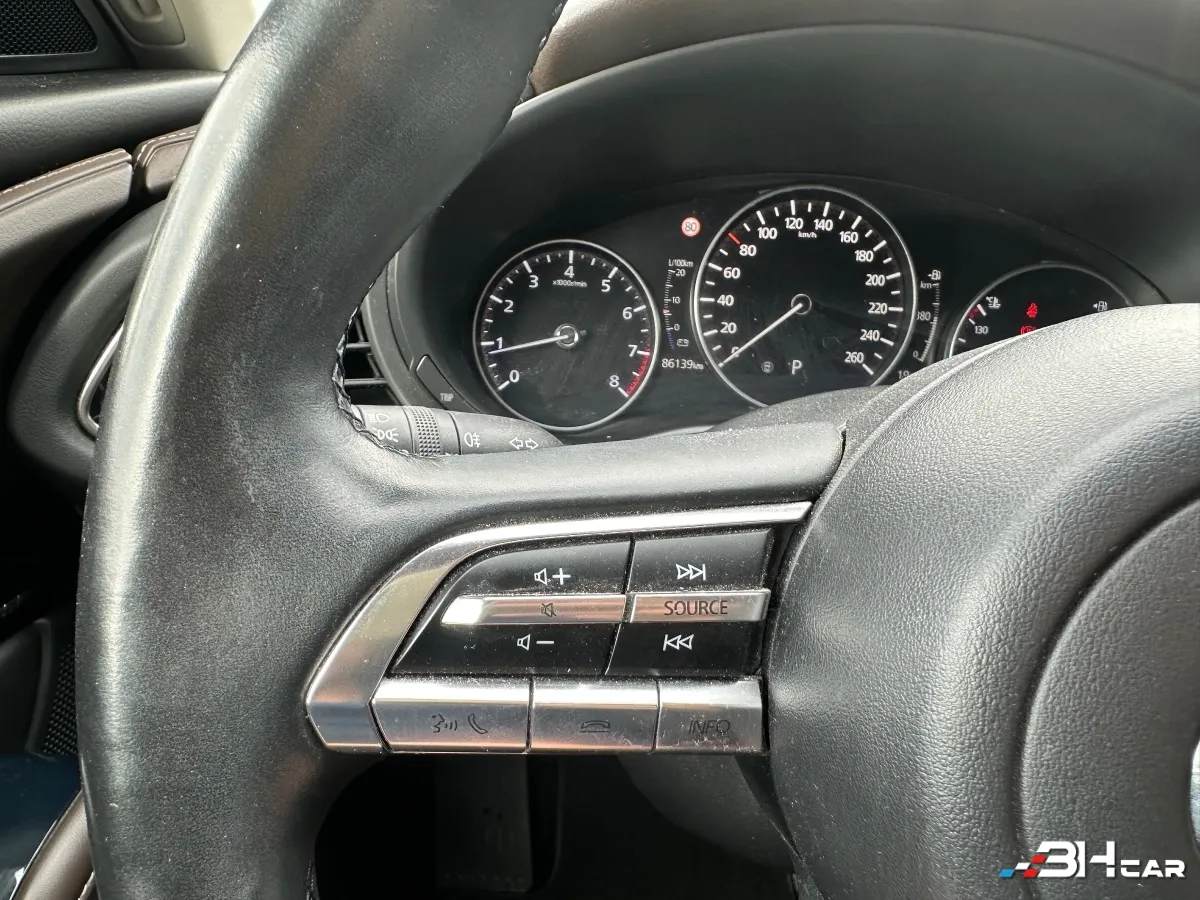 Mazda Cx-30 - photo 18