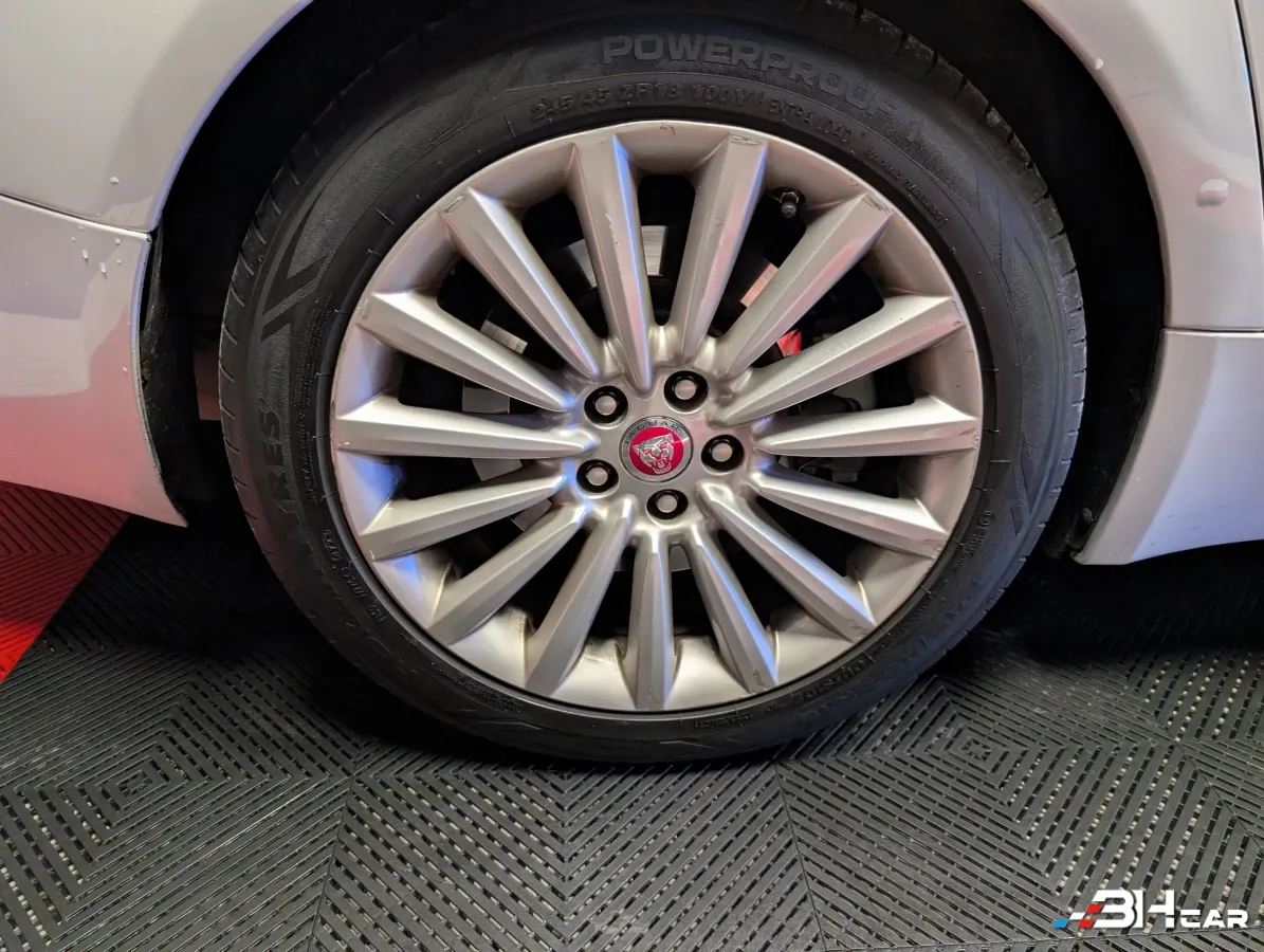 Jaguar Xf - photo 21