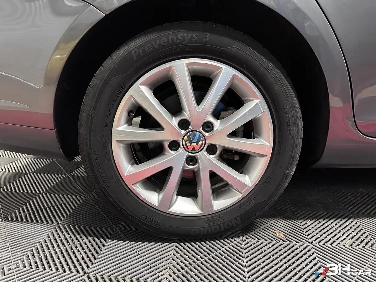 Aperçu indisponible de Volkswagen Golf