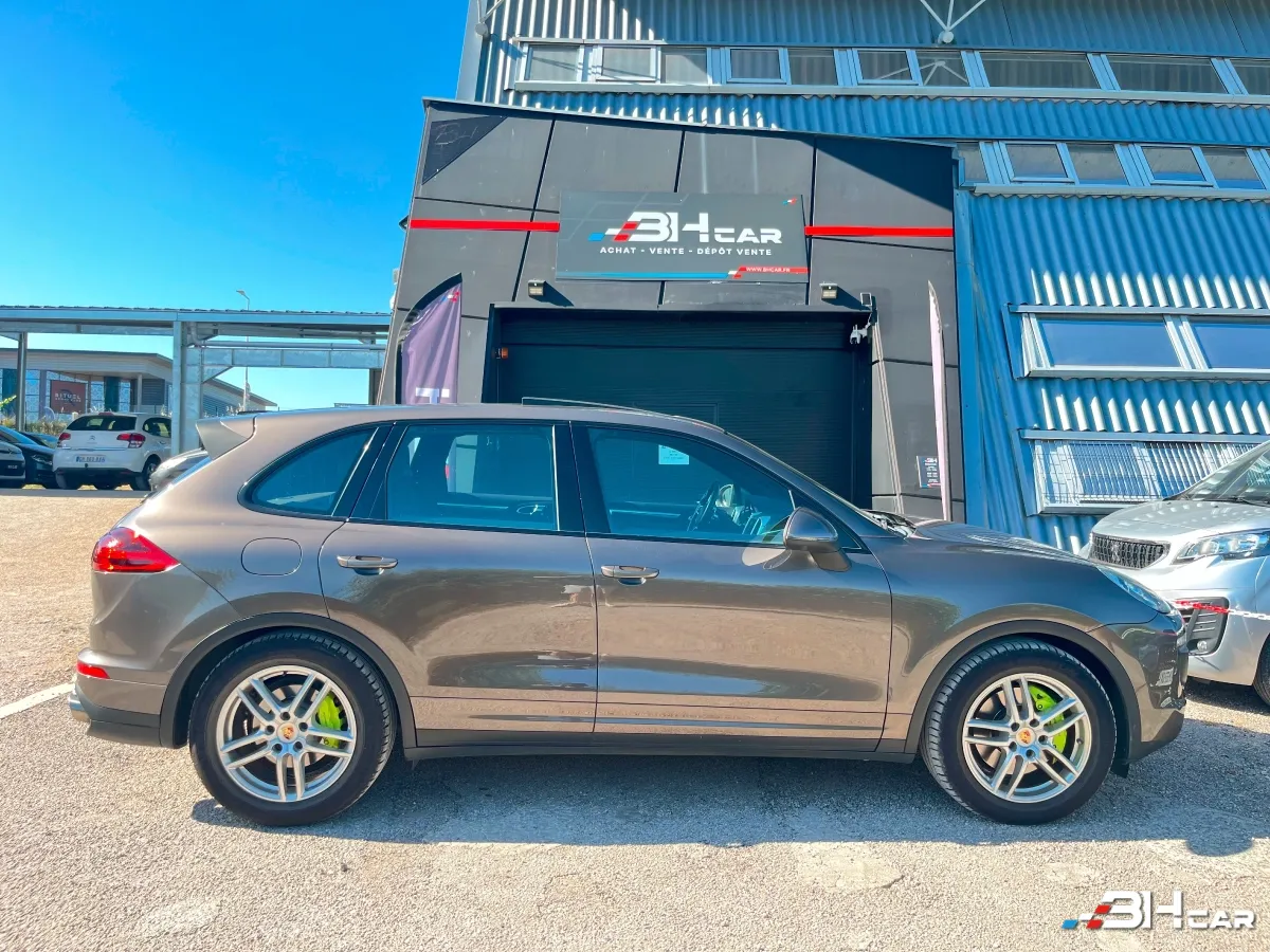 Porsche Cayenne - photo 9