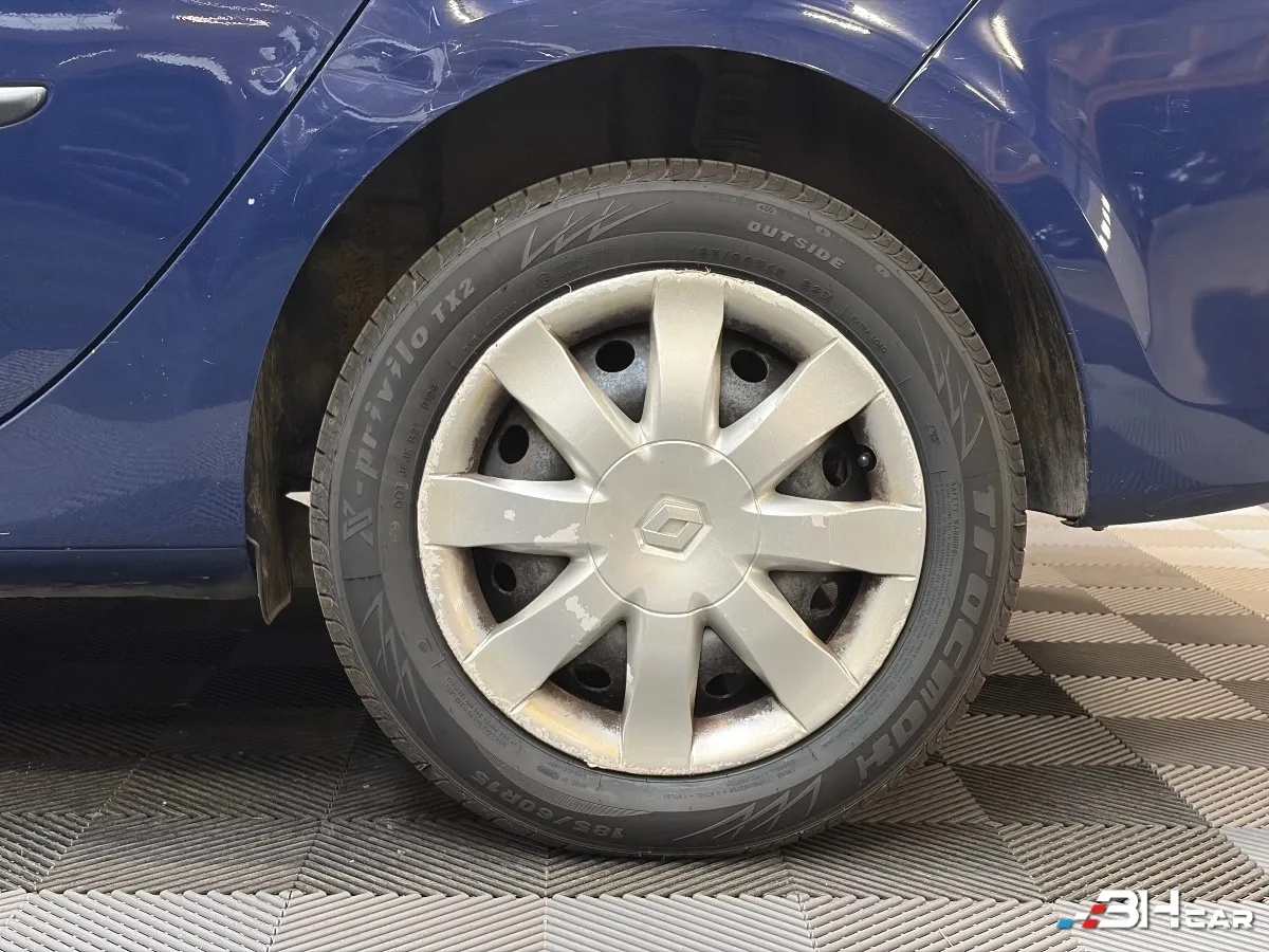 Renault Clio - photo 15