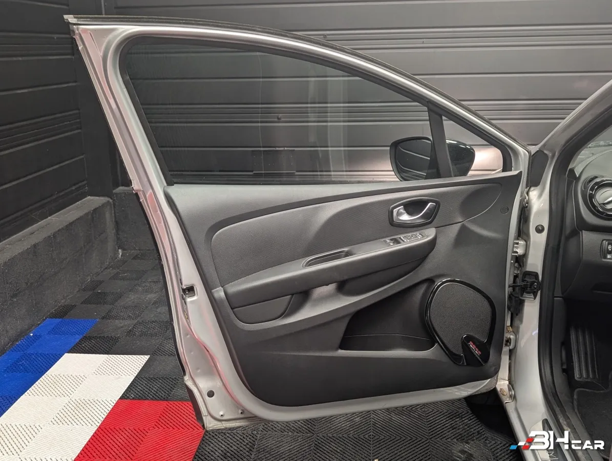 Renault Clio - photo 26