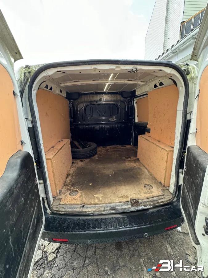Aperçu indisponible de Opel Combo Vu