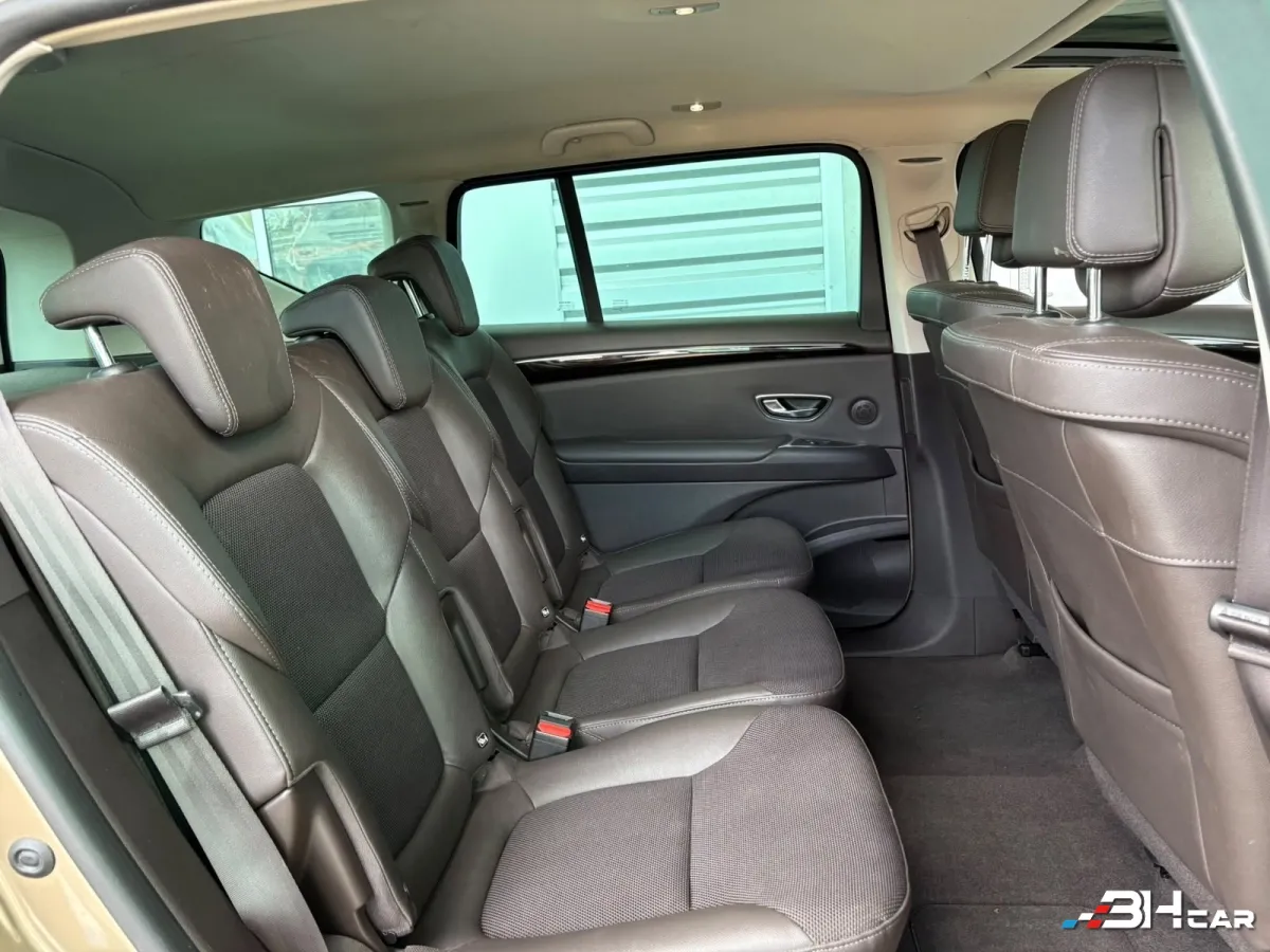 Renault Espace - photo 10