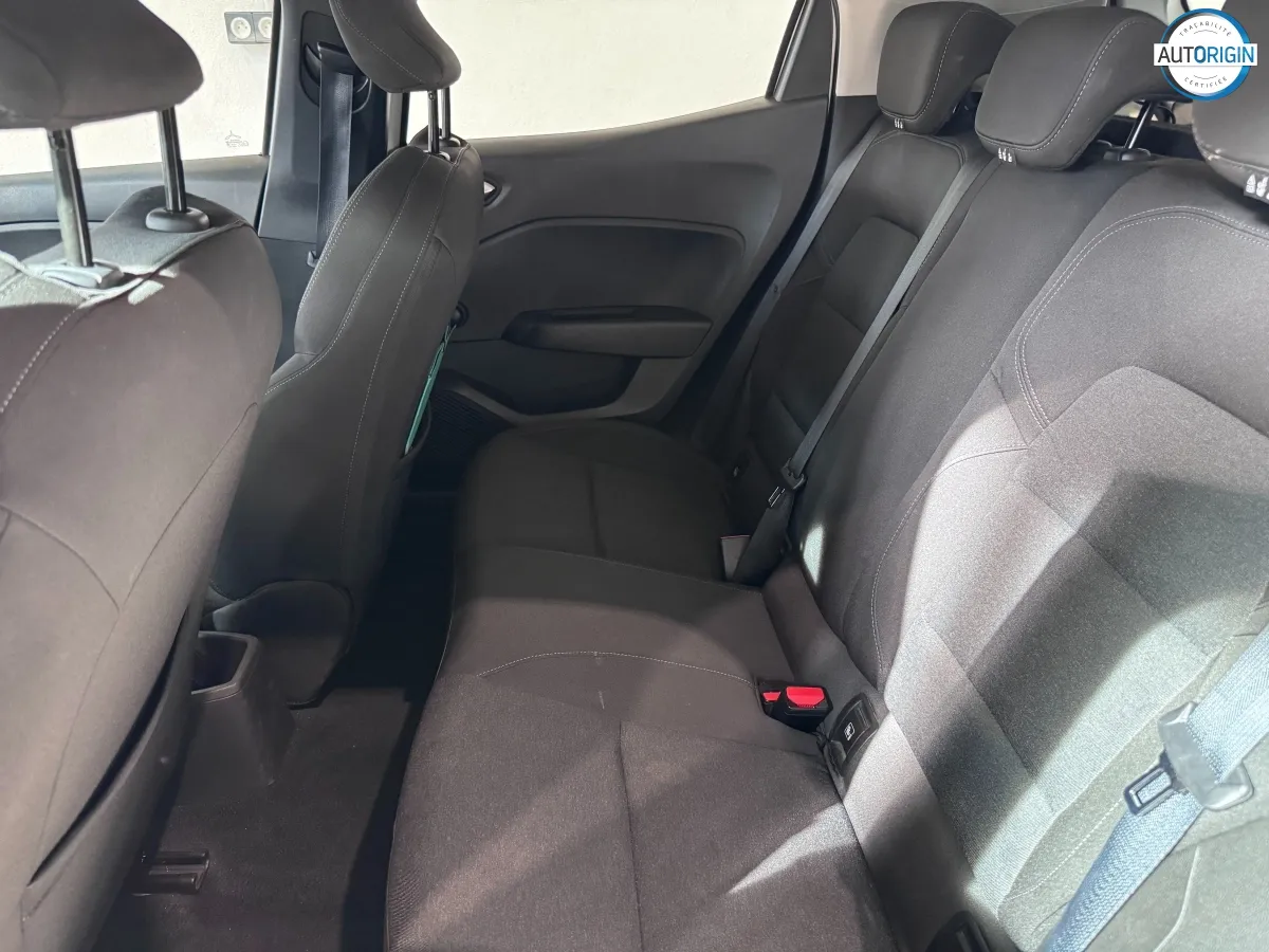 Renault Clio - photo 12