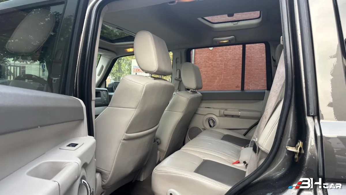 Jeep Commander - photo 9