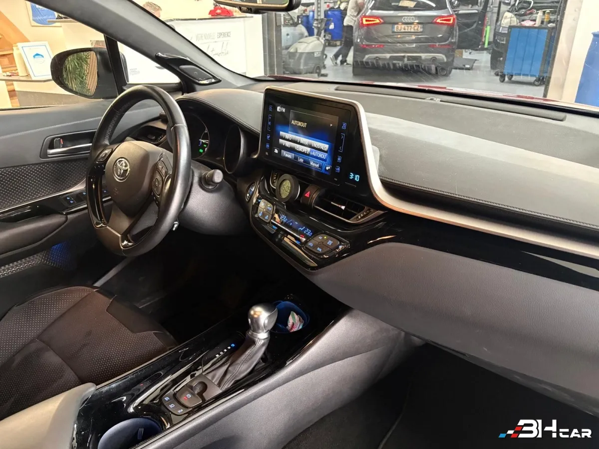 Toyota C-hr - photo 14